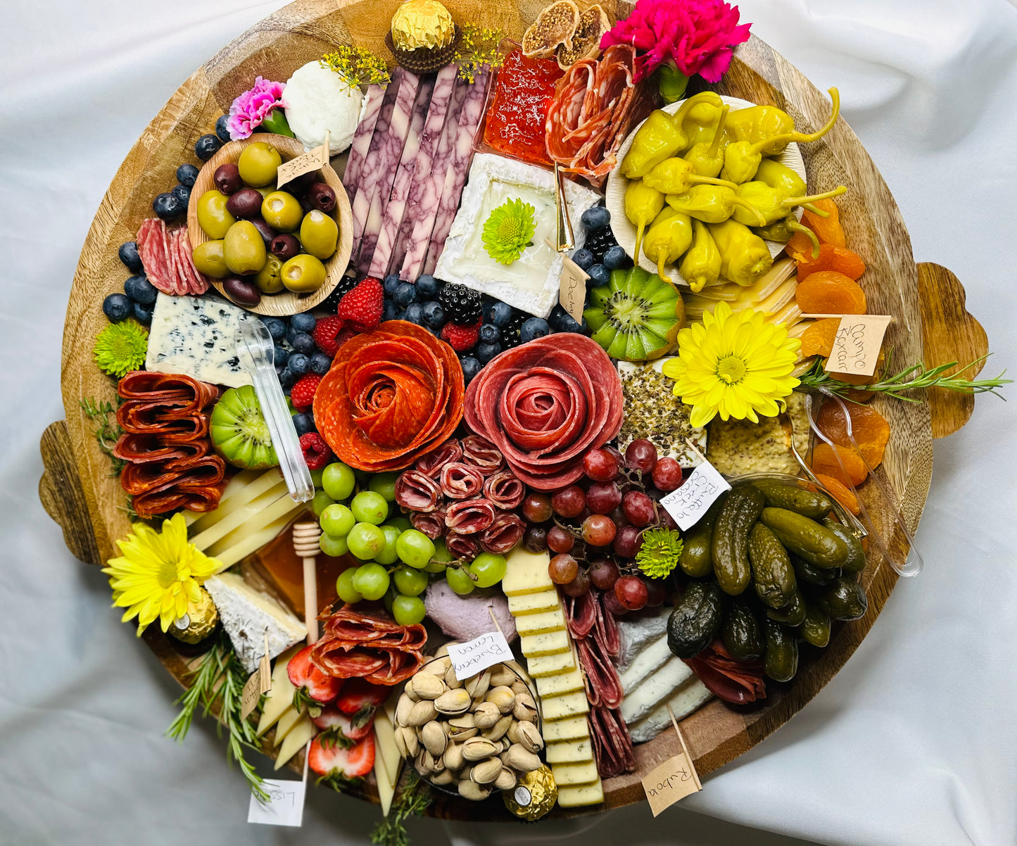 Grazing Board 2ft Round Feeds 15-18