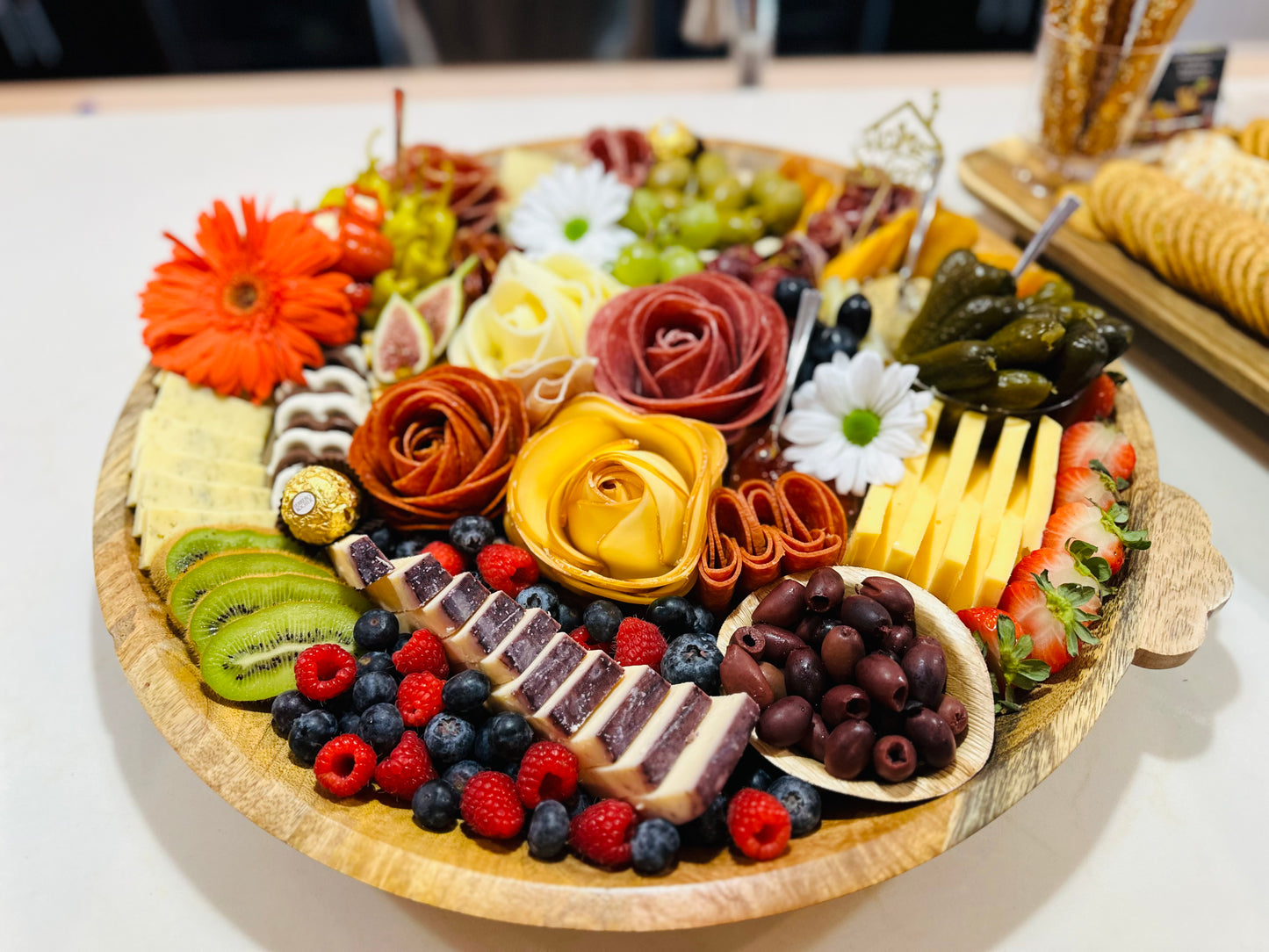 The Rosette ~ Serves 25-30